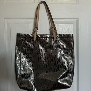 Michael Kors preloved silver shoulder bag